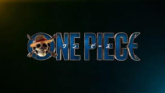 Live-action drama “One Piece”‘s title logo & script have been revealed! The provisional title of episode 1 is “Romance Dawn”
